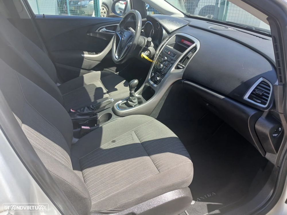 Opel Astra 1.4 Enjoy - 23