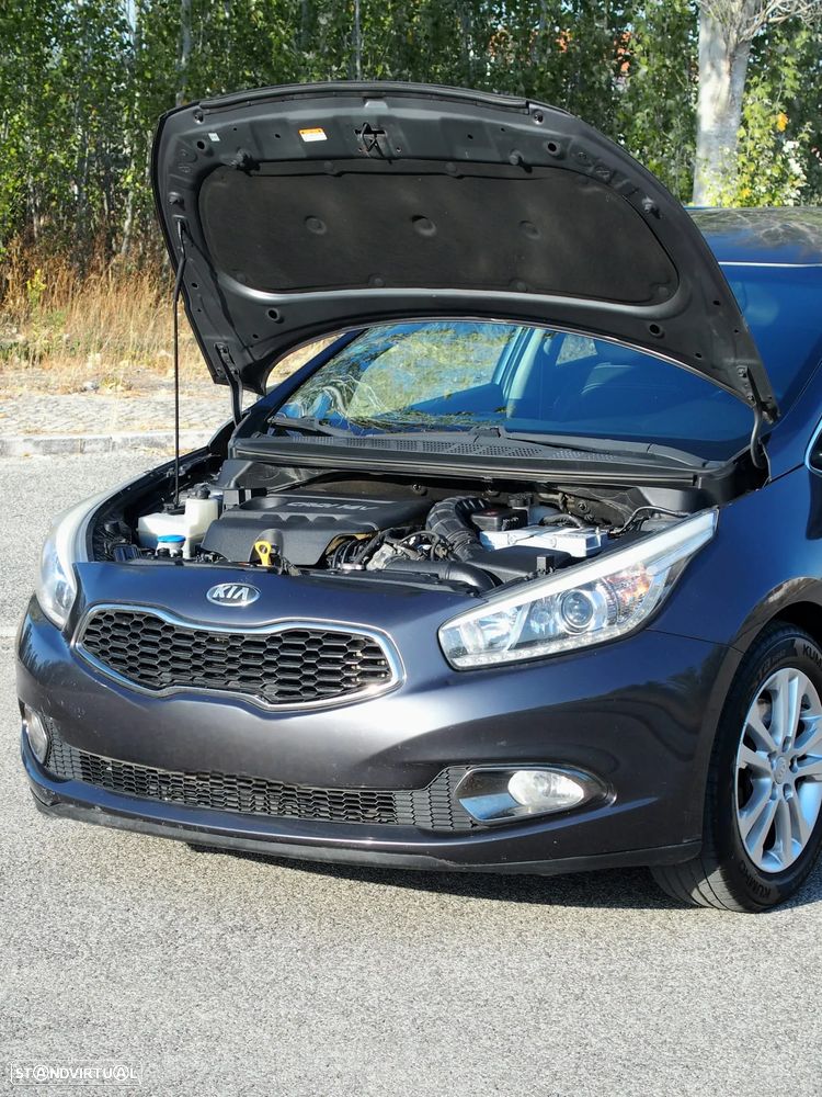 Kia Ceed - 14