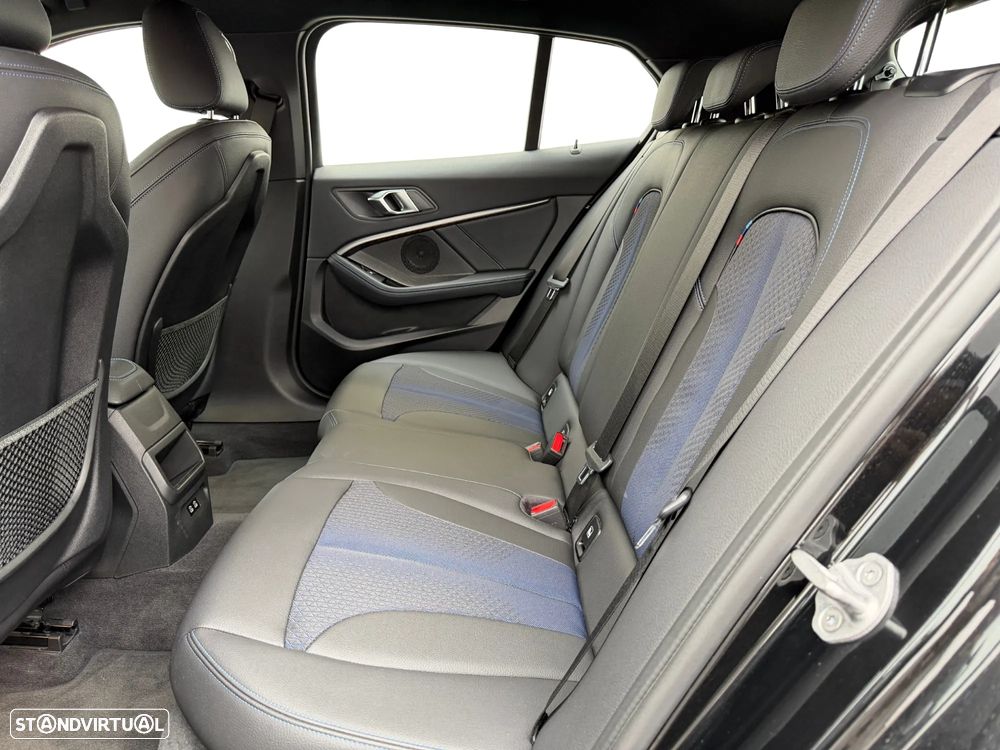 BMW 116 d Pack Desportivo M - 8