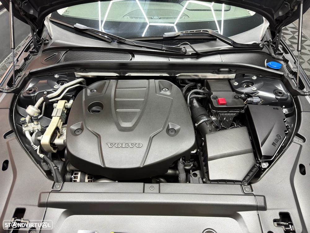 Volvo V90 Cross Country 2.0 D4 Pro AWD Geartronic - 15