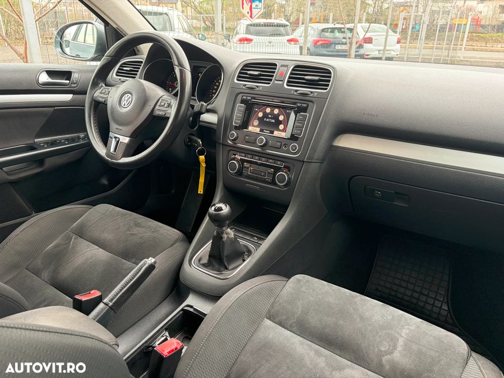 Volkswagen Golf 1.6 TDI DPF BlueMotion Technology Highline - 23