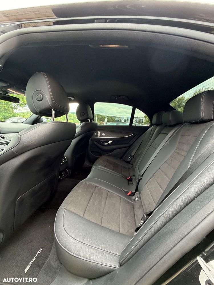 Mercedes-Benz E 200 4MATIC MHEV - 11