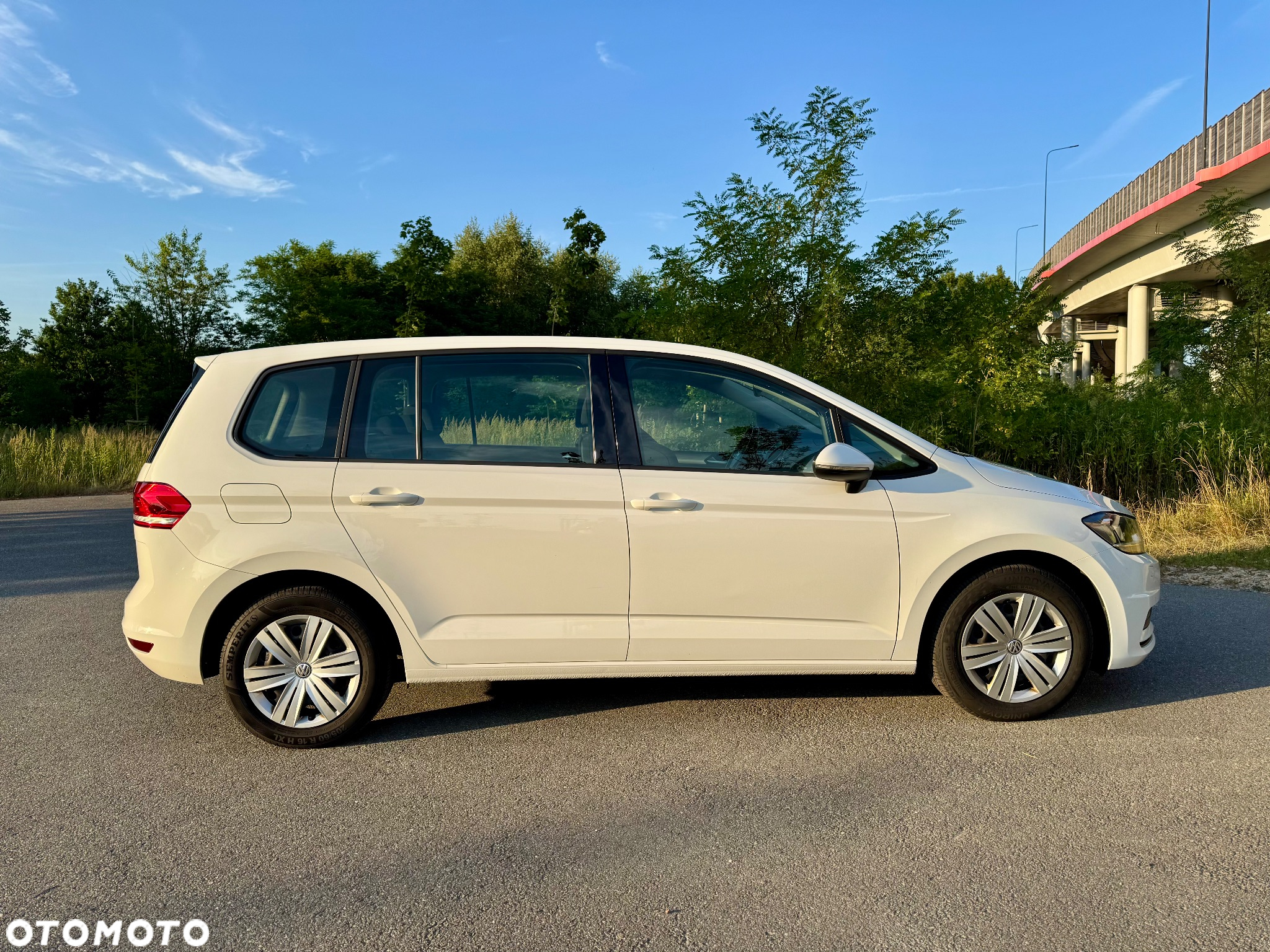 Volkswagen Touran 1.6 TDI BMT SCR Trendline - 3