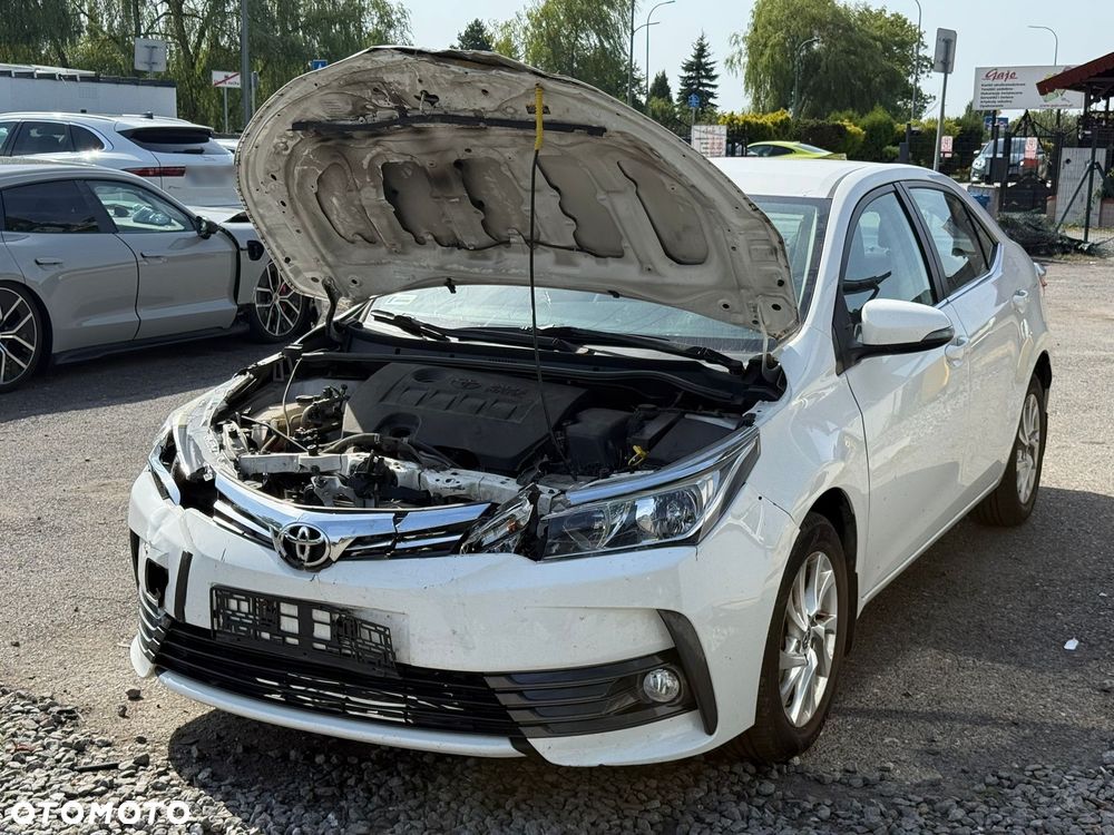 Toyota Corolla 1.6 Active - 13