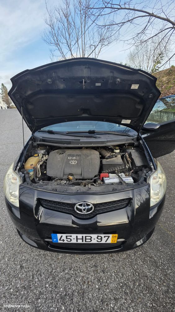 Toyota Auris 1.4 D-4D AC - 18