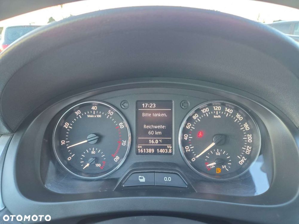 Skoda RAPID 1.2 TSI Edition - 11