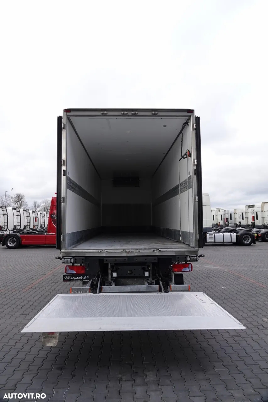 MAN TGS 26.360 / 6x2 / FRIGIDER -8.2 M / CARRIER SUPRA 850 GENERATOR / LIFTARE / UȘĂ LATERALĂ / 2022 / DUPĂ CONTRACTUL DE SERVICE - 15