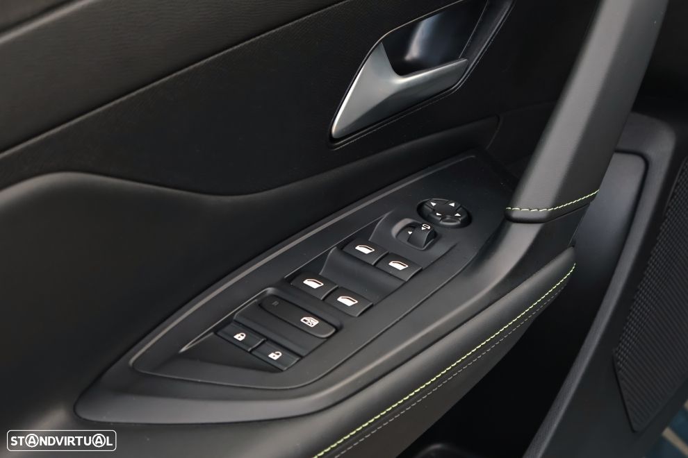 Peugeot 308 SW 1.2 Hybrid GT e-DCS6 - 17