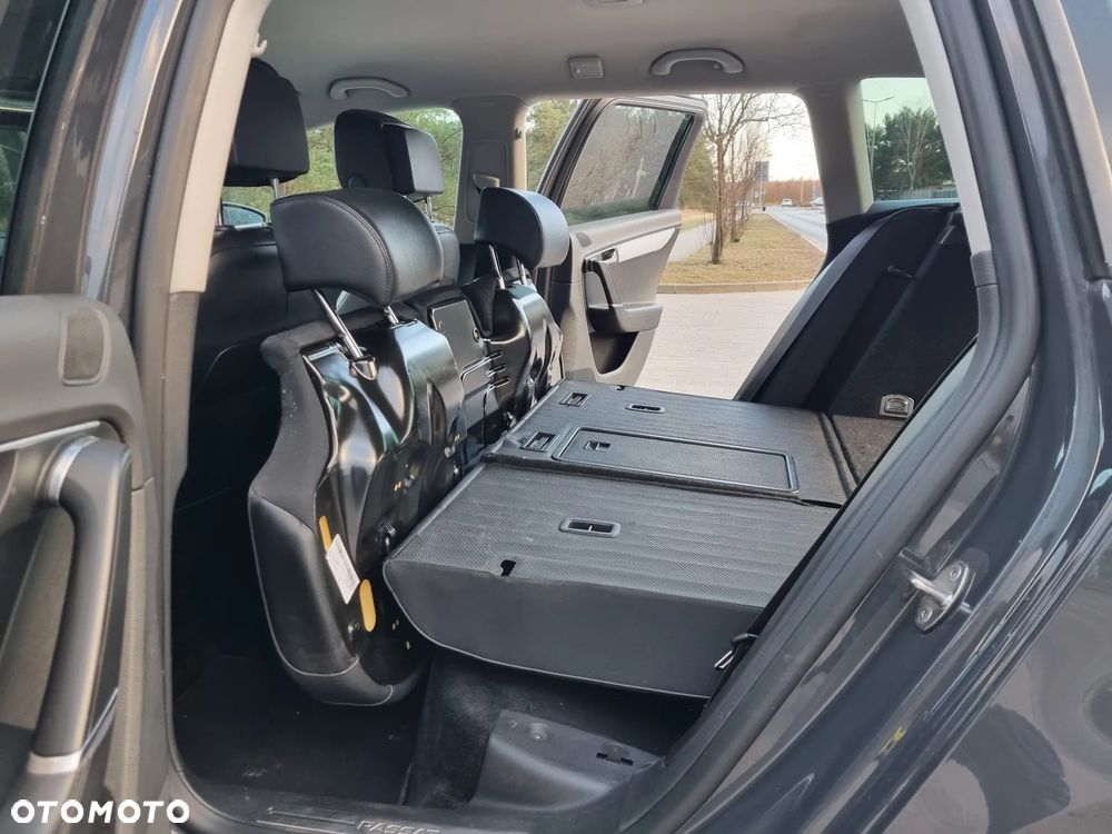 Volkswagen Passat 2.0 TDI DSG Highline - 19