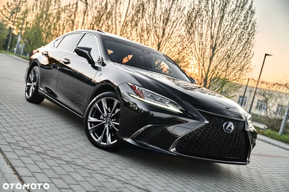Lexus ES 300h F Sport - 19