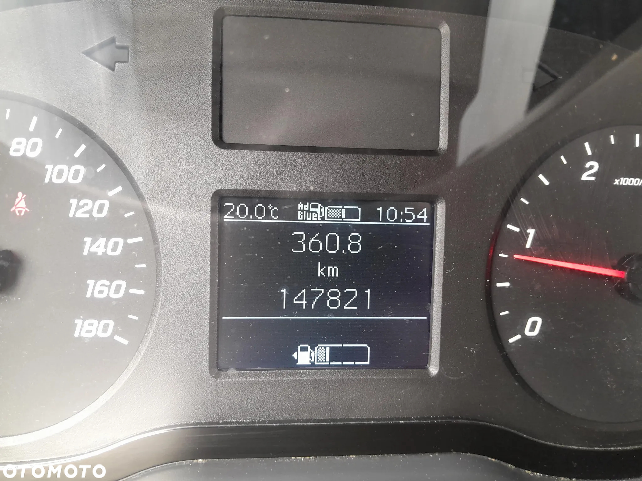 Mercedes-Benz Sprinter - 13