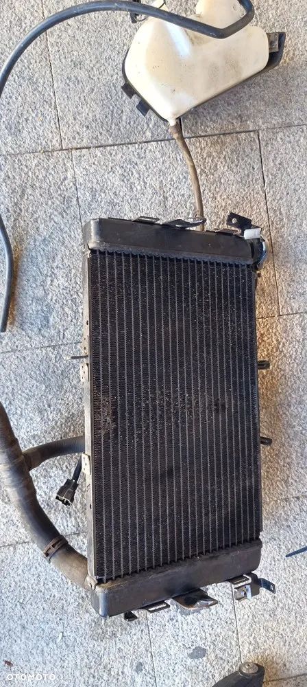 TRIUMPH TIGER 800XC KOŁO FELGA PRZÓD  KIEROWNICA HALOGENY CHŁODNICA SZYBA LICZNIK ZEGARY XRT - 12