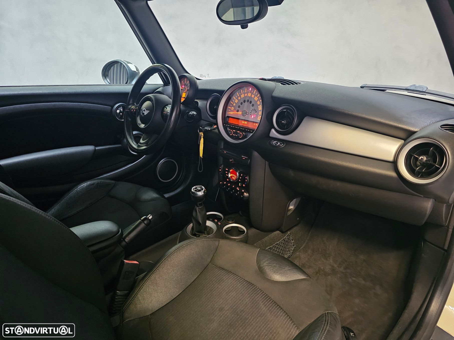 MINI Cabrio Cooper D - 15