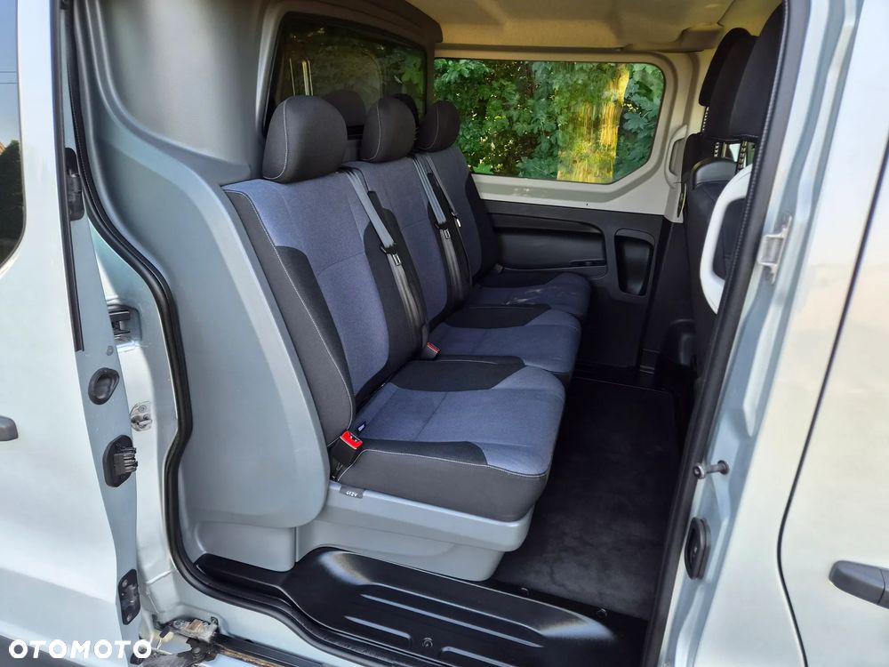 Opel Vivaro - 10