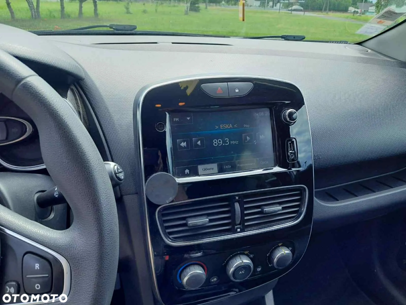 Renault Clio - 12