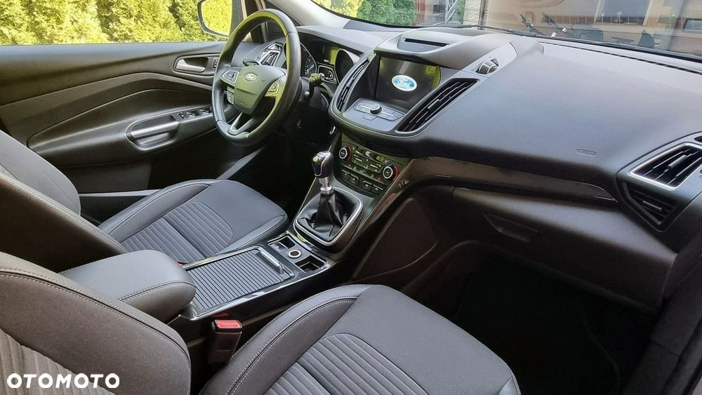 Ford Kuga - 14