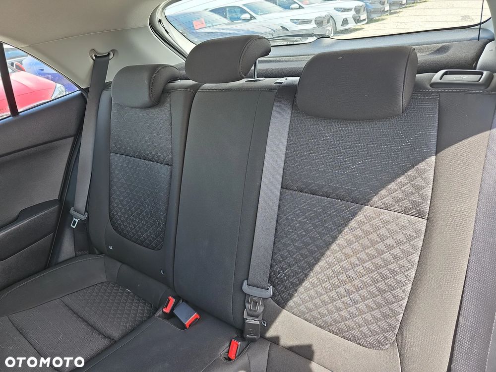 Kia Rio 1.2 M - 12