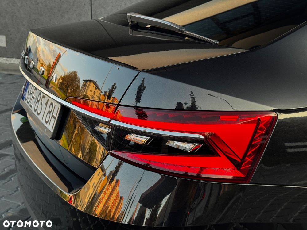Skoda Superb 2.0 TDI SCR 4x4 L&K DSG - 19