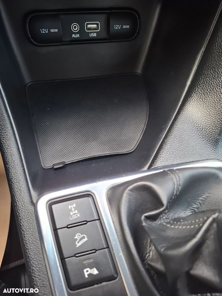 Kia Sportage 2.0 CRDI AWD Fifa World Cup Edition - 16