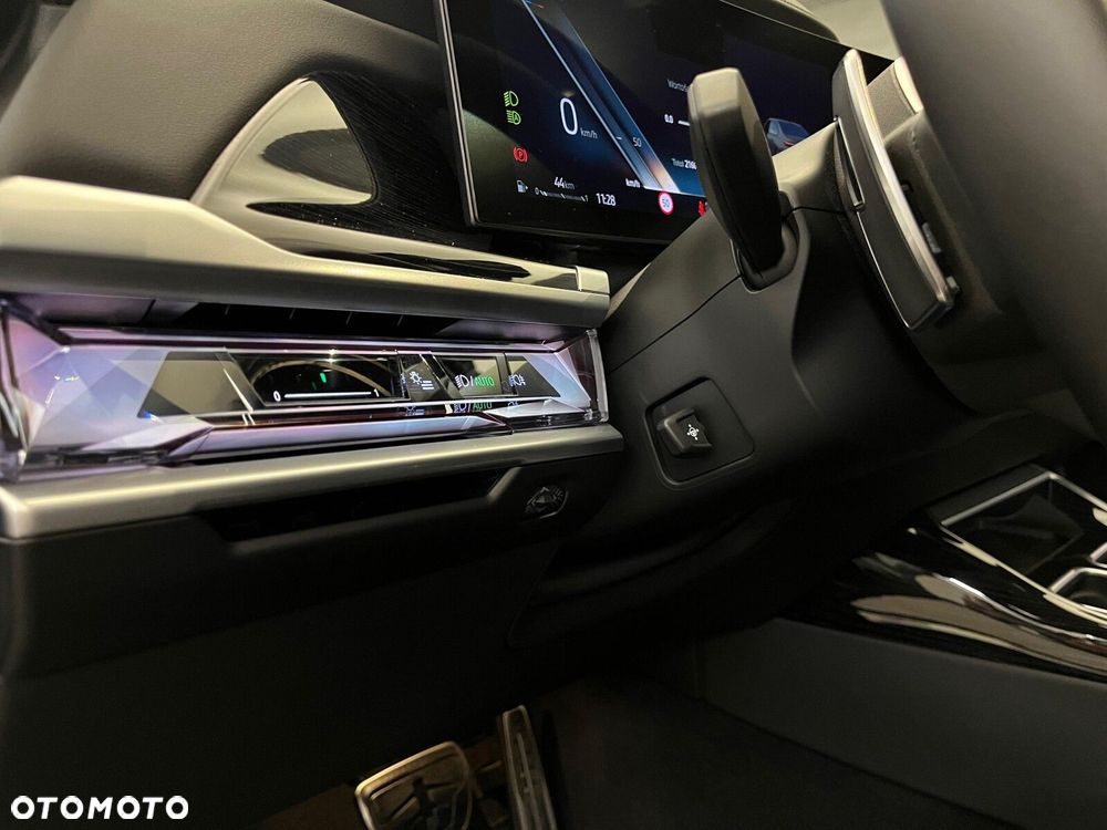 BMW Seria 7 - 18