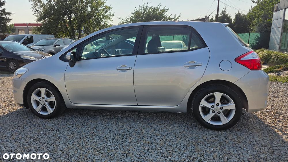 Toyota Auris 1.33 Dual-VVT-i Life Plus - 3