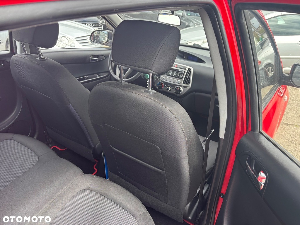 Hyundai i20 1.2 Fifa World Cup Edition - 22