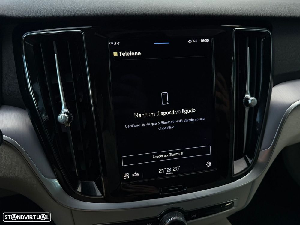 Volvo V60 2.0 T6 AWD TE Essential - 35