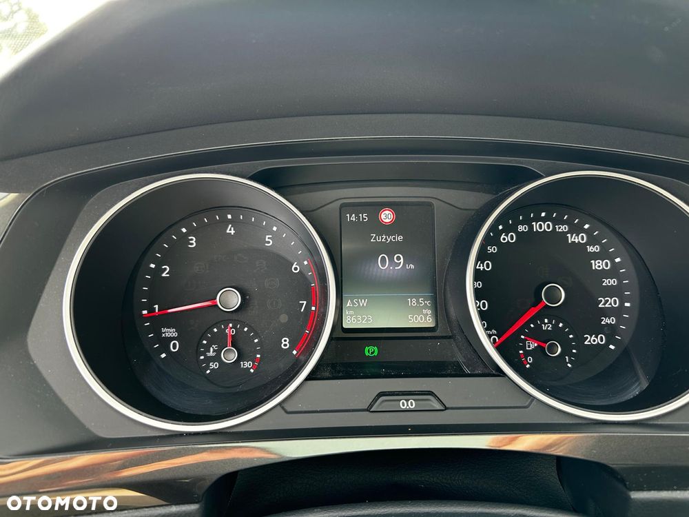 Volkswagen Tiguan - 8