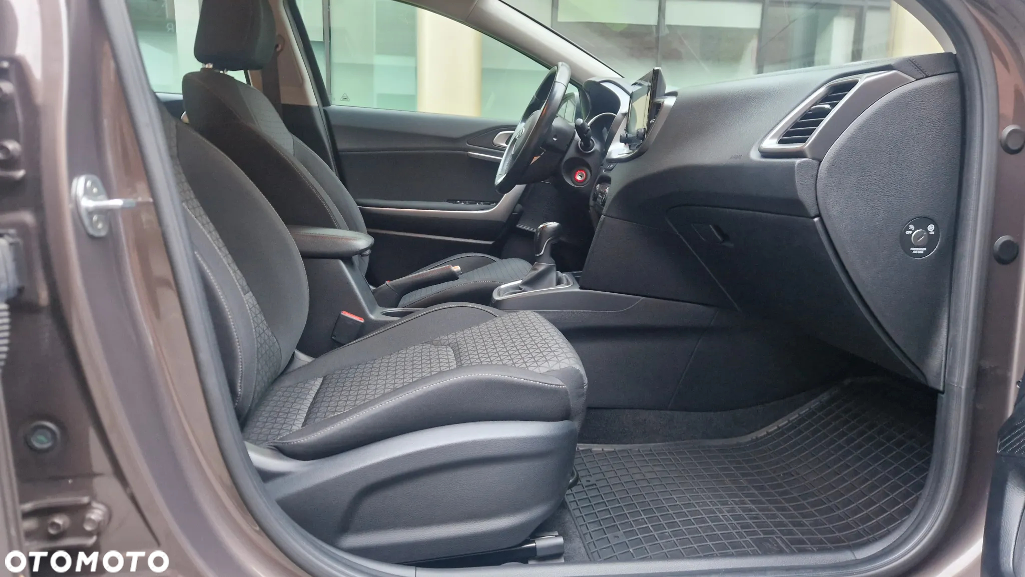 Kia Ceed 1.4 T-GDI L - 28