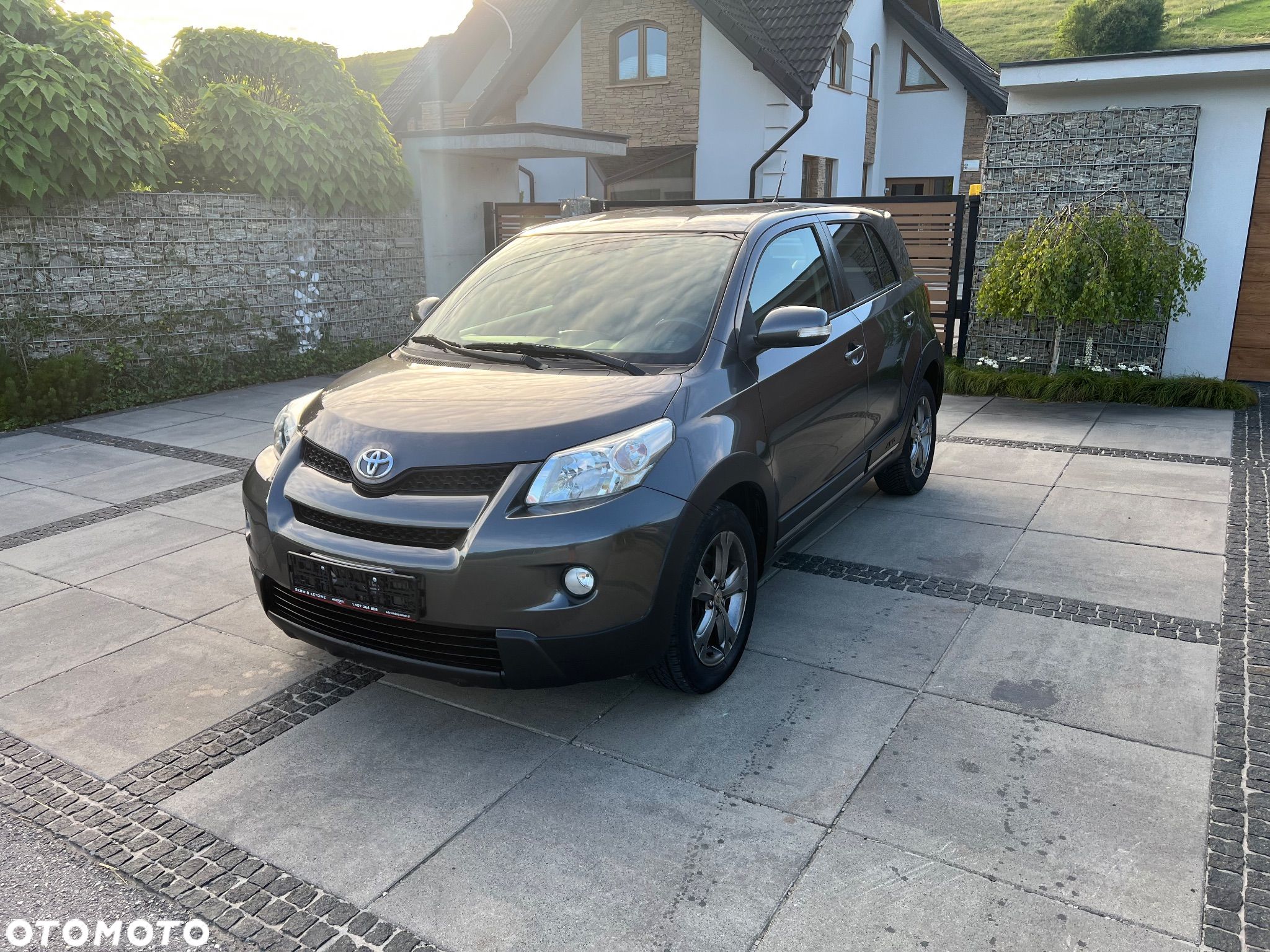 Toyota Urban Cruiser 1.4 D-4D Sol 4x4 - 1