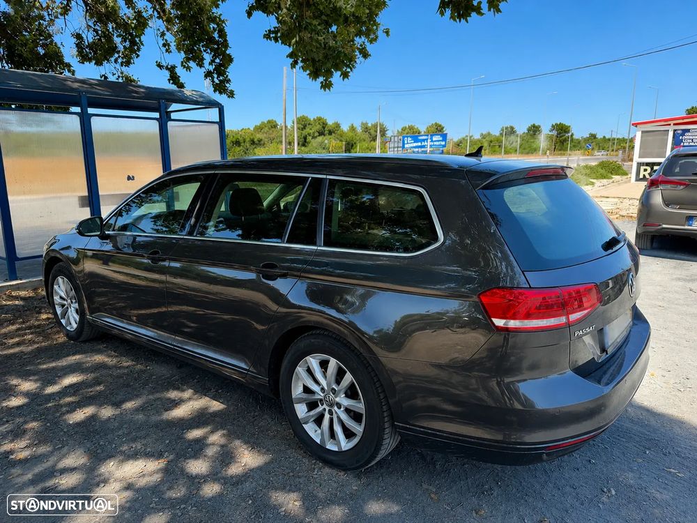VW Passat Variant 1.6 TDI Confortline DSG - 2