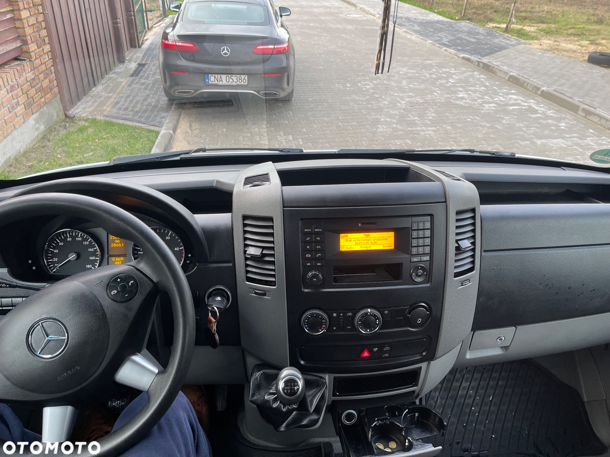Mercedes-Benz Sprinter - 14