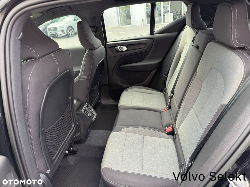 Volvo XC 40 - 25