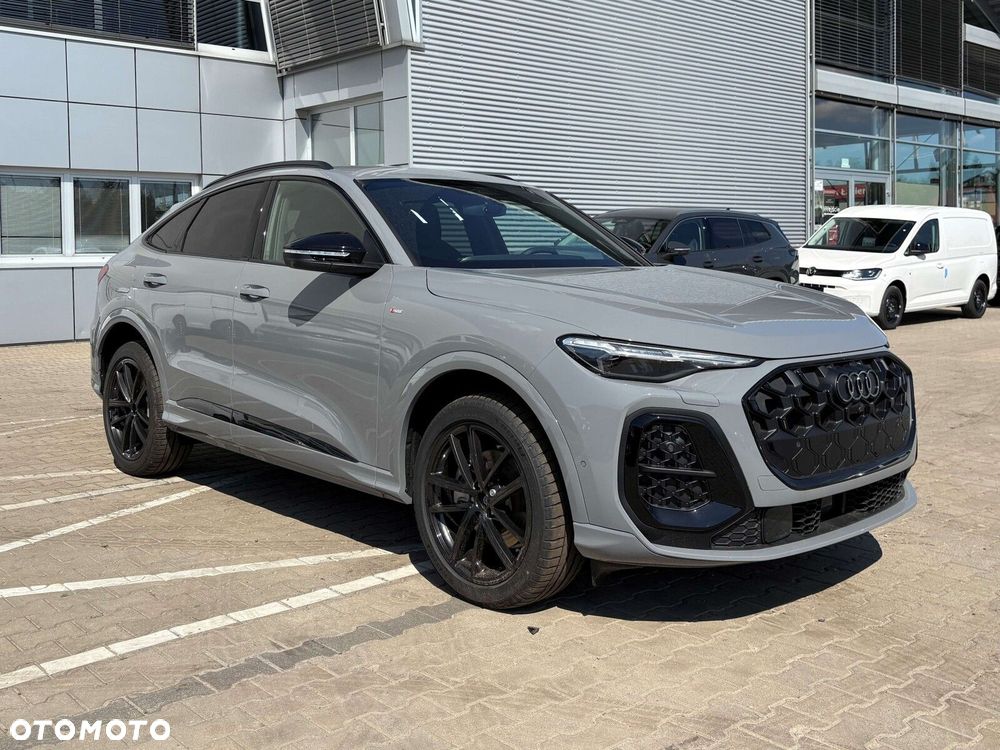 Audi Q5 Sportback - 13