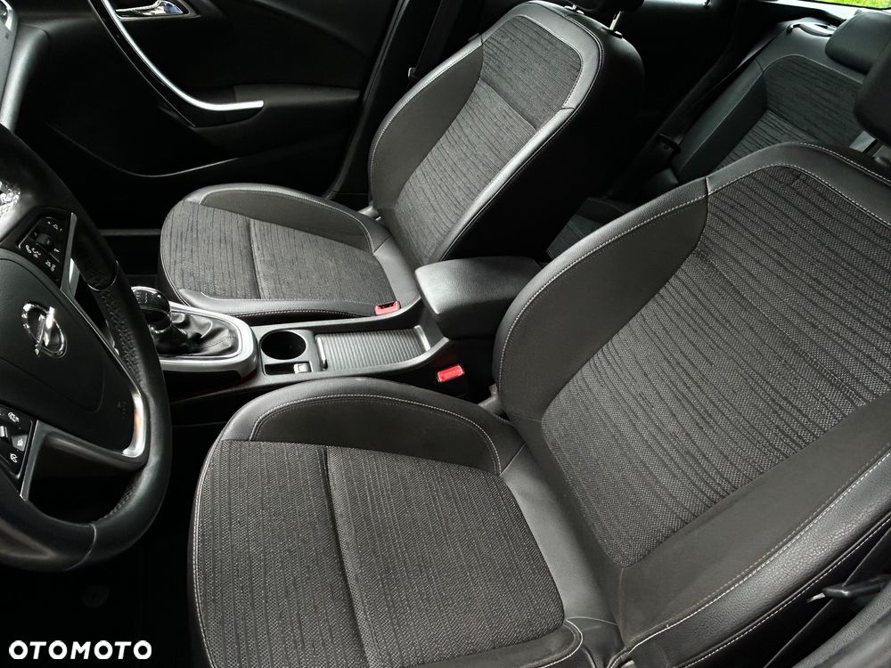 Opel Astra 1.4 Turbo Style - 11