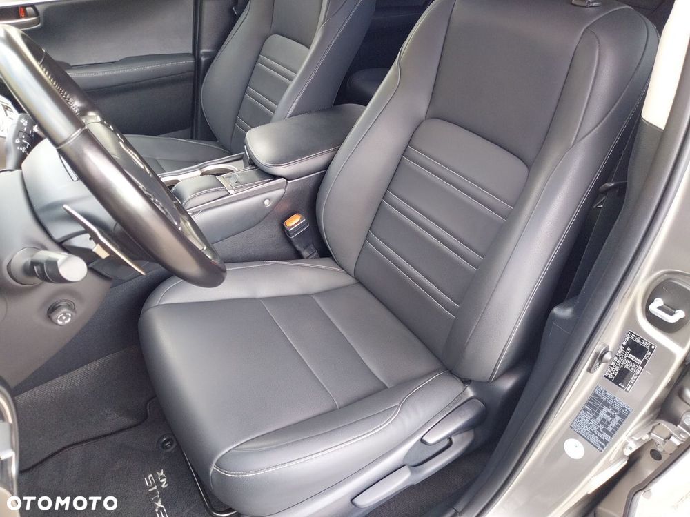 Lexus NX 300h F Impression AWD - 18