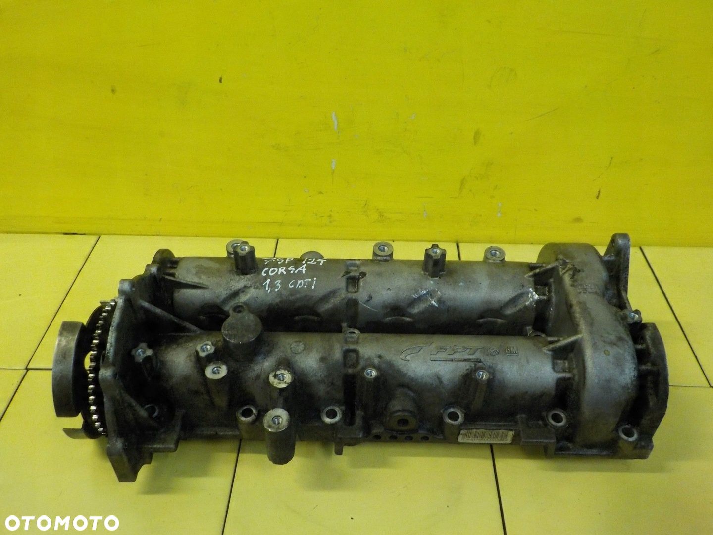 CORSA E 1.3 CDTI EURO 6 17r 95KM B13DTE pokrywa zaworow walki 552497440 - 1