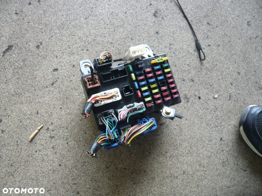 skrzynka bezpieczników 91198-1c001 hyundai getz