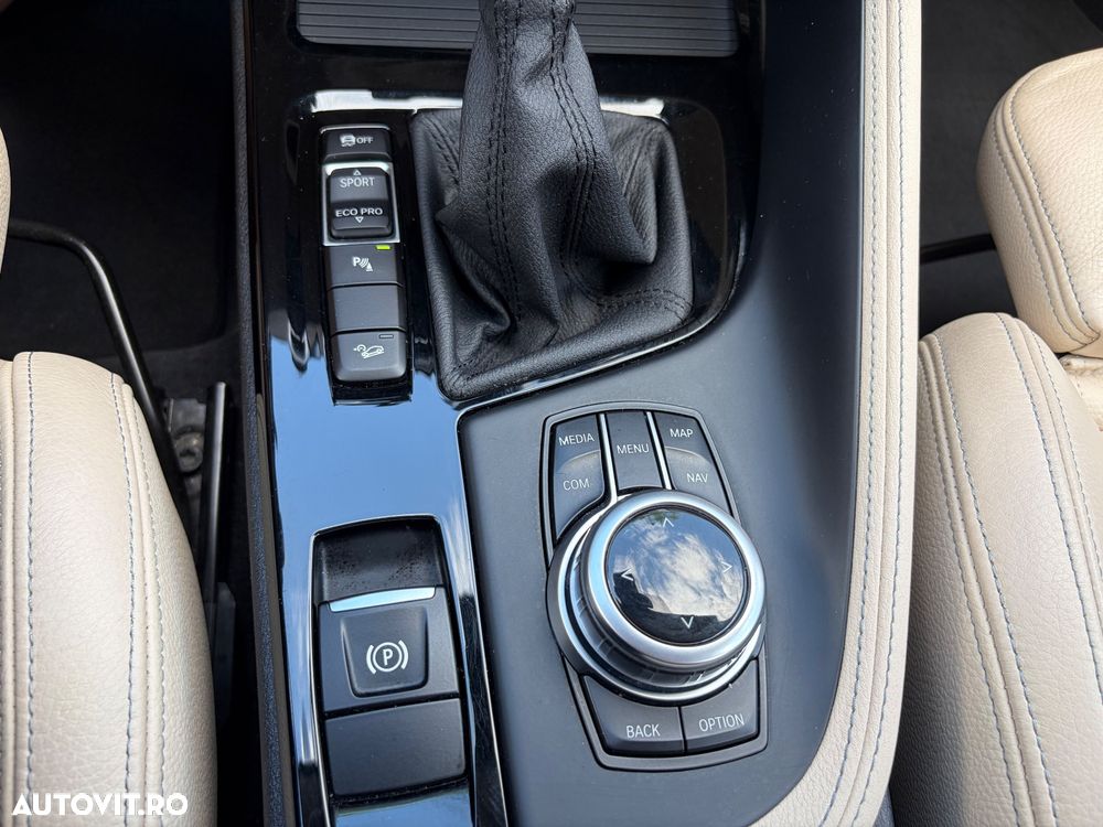 BMW X1 xDrive20i Aut. xLine - 15