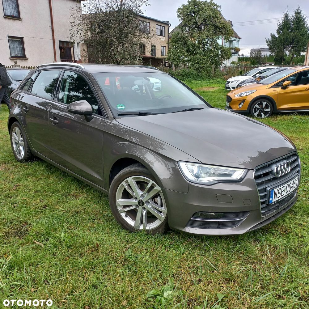 Audi A3 Sportback 1.6 TDI clean diesel Ambiente - 2