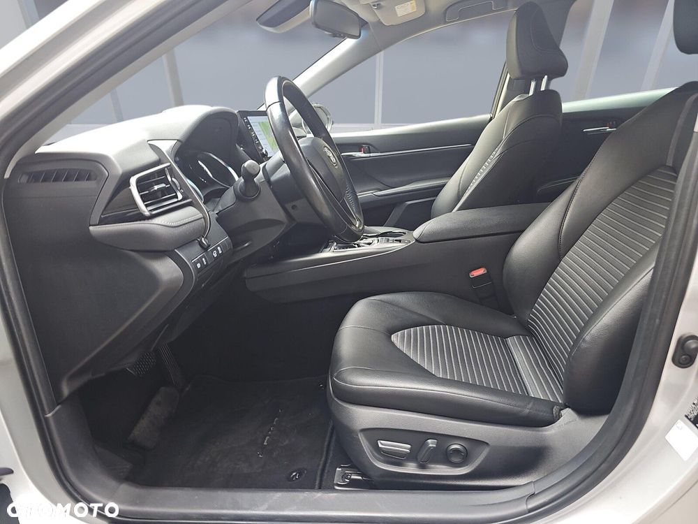 Toyota Camry 2.5 Hybrid Prestige CVT - 9