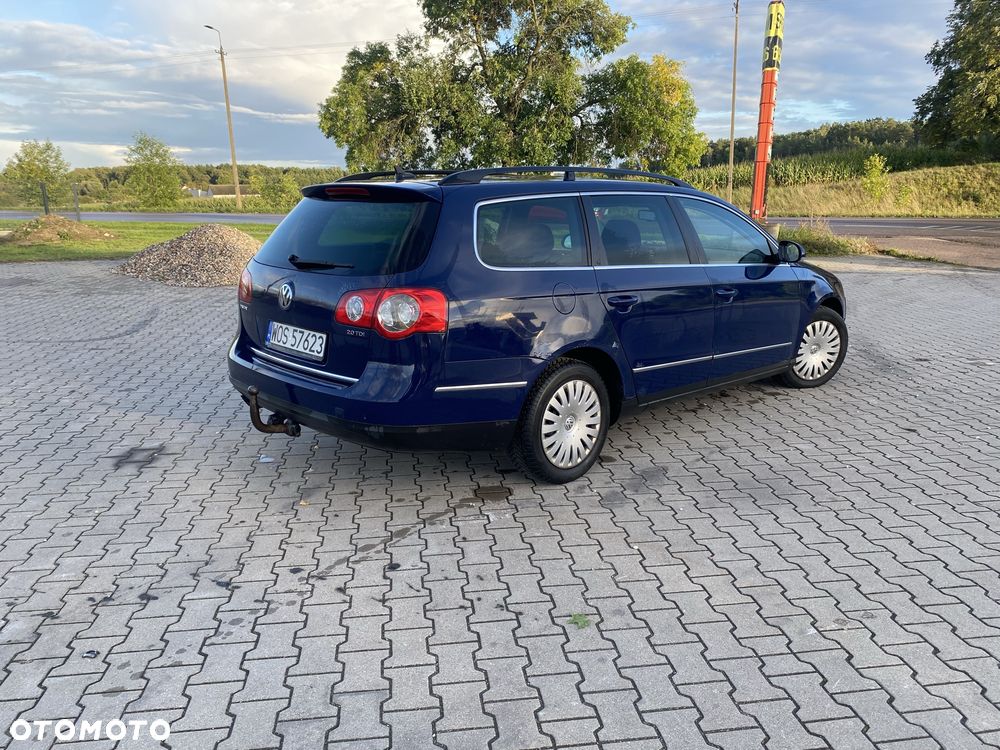 Volkswagen Passat - 5