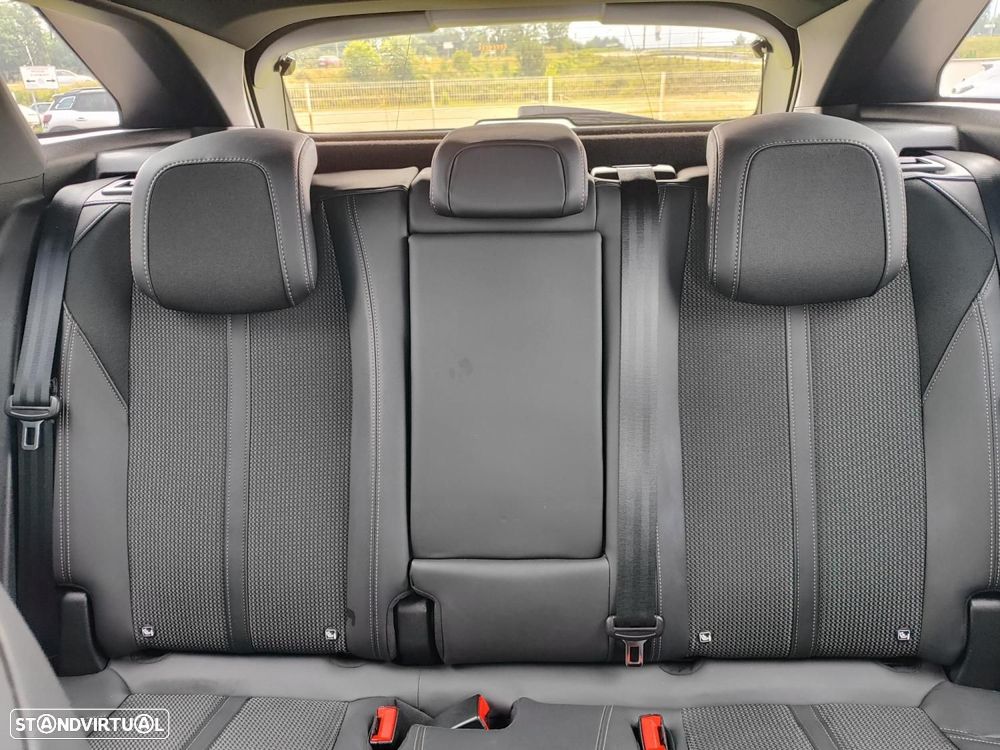 Peugeot 3008 1.6 Hybrid GT e-EAT8 - 19