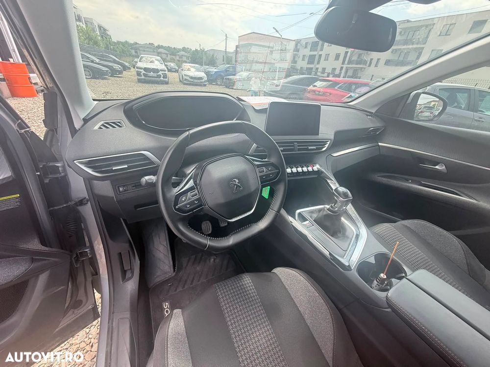 Peugeot 5008 PureTech 130 Stop & Start Access - 13