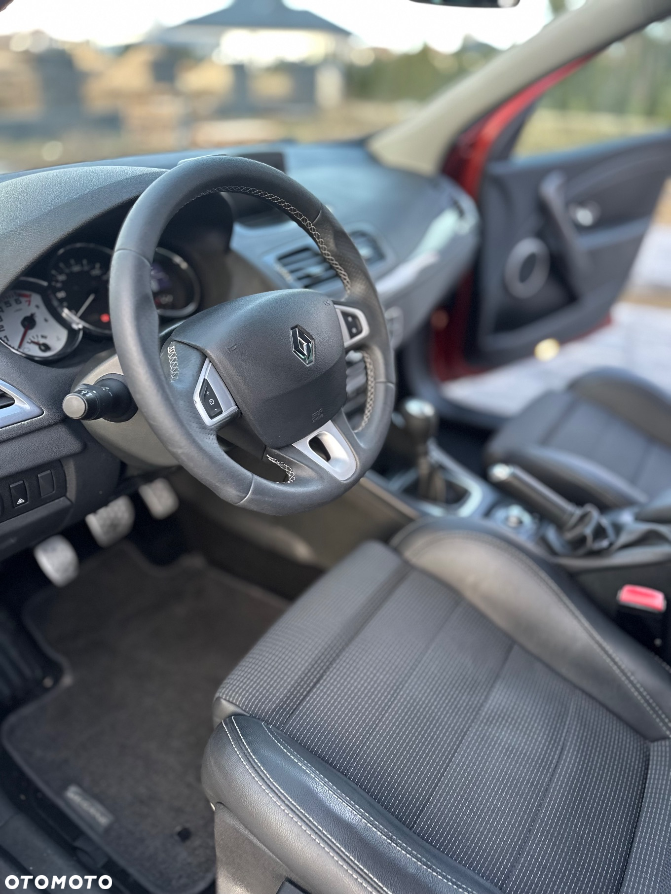 Renault Megane TCe 180 GT - 12