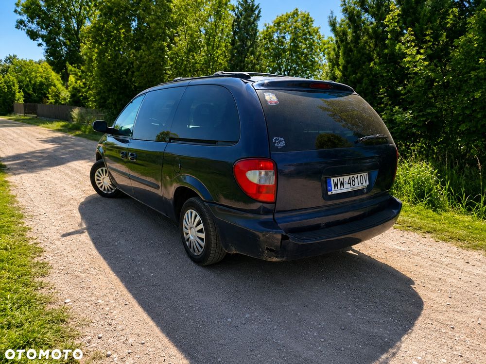 Dodge Caravan - 4