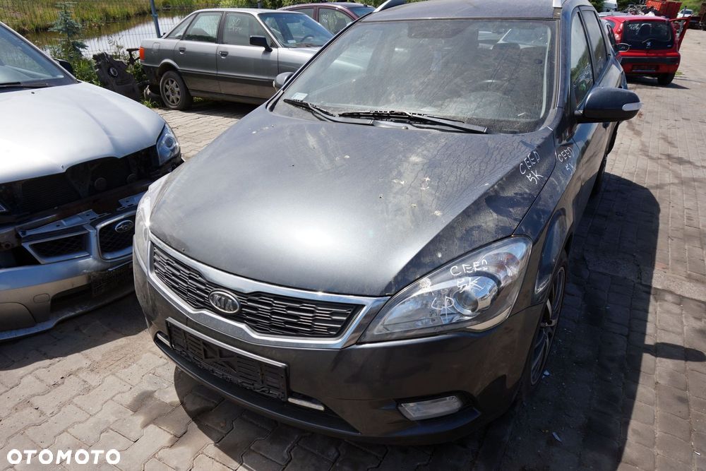 MASKA ZDERZAK BŁOTNIKI LAMPY CEED I LIFT 5K  KIA 2009-2012 CZARNY PRZÓD KOMPLETNY - 3