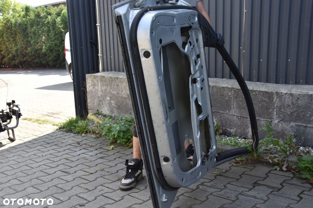 BMW E60 E61 DRZWI PRAWE PRZÓD - 8