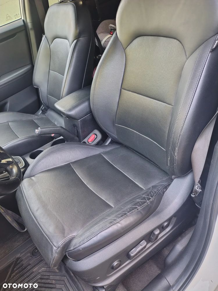 Kia Carens 1.7 CRDi 141 ISG Vision - 15