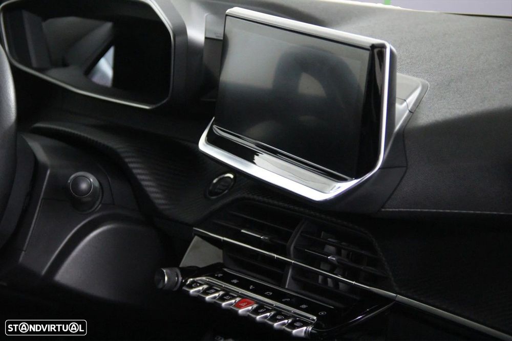 Peugeot e-2008 - 12